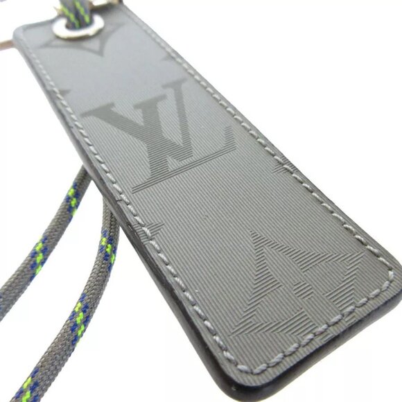 Auth LOUIS VUITTON Porte Cles Tag Monogramfluo charm gray/light gold - Picture 13 of 16
